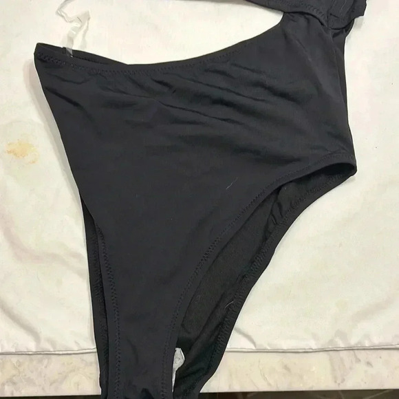 Shade & Shore One Piece Swimsuit Size Small - Picture 4 of 4